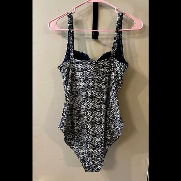 Nip Tuck Swim Suit - Picture 2 of 7